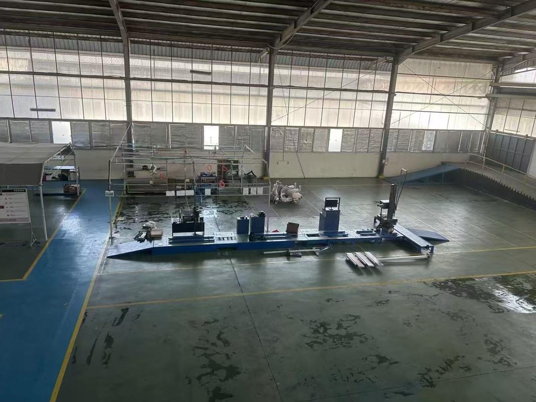 CTMT-300B Penguji Sepeda Motor Komprehensif Disesuaikan dengan tiga kipas pendingin 3000 watt yang dirancang khusus untuk beroperasi di bawah tanah