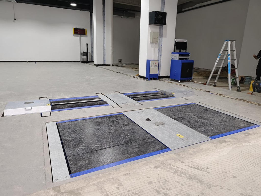 Peralatan Pemeriksaan Kendaraan CTFZ-15JZ Roller Brake Tester Force Opposite Type Automobile Brake Tester With Lift