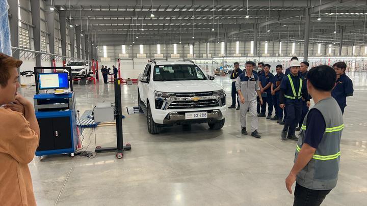 Merek Cartesy CTGT-3-3C Roller Trinity Vehicle Test Line Roller Brake Tester dengan Beban Gandar Pelat Tunggal Sisi Slip Tester untuk Kendaraan Ringan