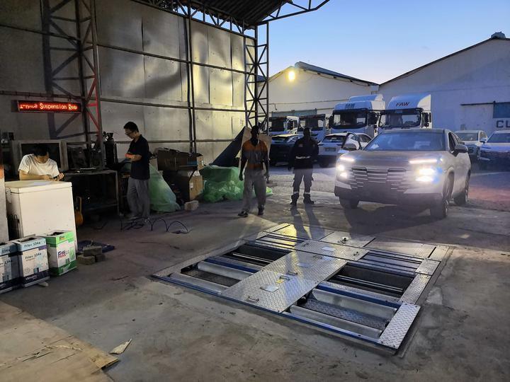 Cartesy merek Kenya kasus 5-in-1 Roller Brake Tester dengan 4000kg Axle Load side slip speedometer suspensi tester