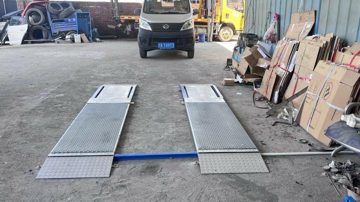 Cartesykj 4T Kapasitas 2 plat Ultra Flat Brake Tester dengan slip sisi, suspensi, beban poros, fungsi penguji rem